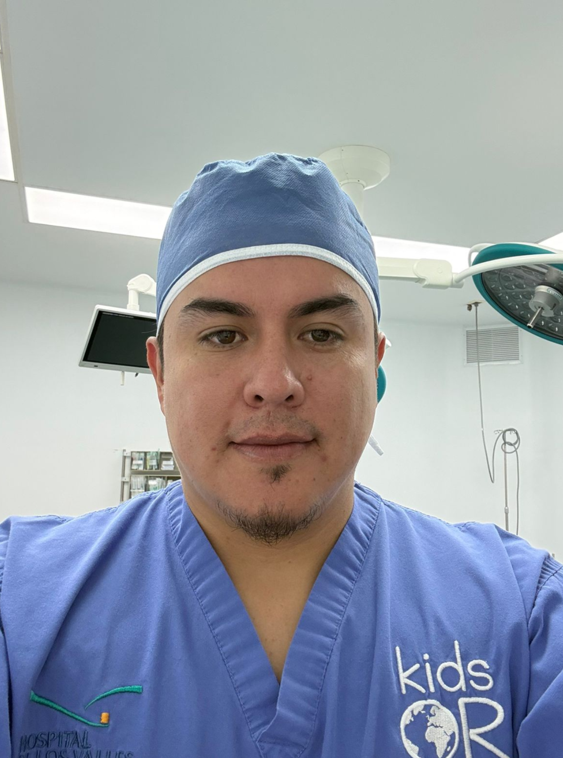 Dr. Fernando Semanate